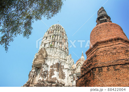 THAILAND Ruins and Antiques at the Ayutthaya Historical Park Tourists from around the world Buddha decay THAILAND Ruins and Antiques at the Ayutthaya Historical Park Tourists from around the world Buddha decay 88422004