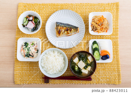 和食の朝ごはん 和食の朝ごはん 88423011