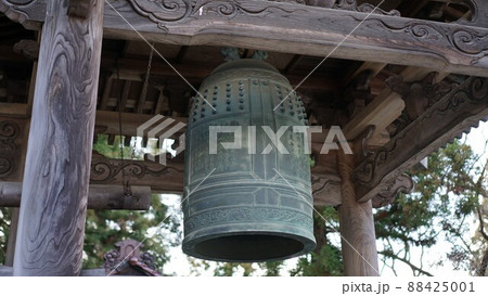 寺院の釣鐘 88425001