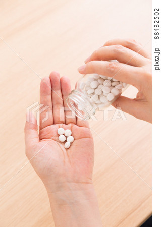 薬　錠剤 88432502