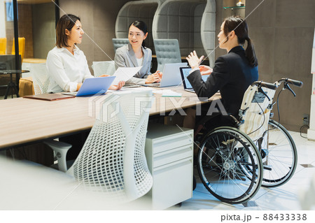 オフィス 車椅子 障害者雇用 オフィス 車椅子 障害者雇用 88433338