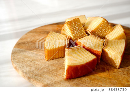 バームクーヘン(カット済み) バームクーヘン(カット済み) 88433730