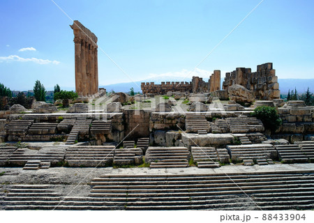 Ruins of Jupiter temple and great court of Heliopolis in Baalbek, Bekaa valley Lebanon 88433904