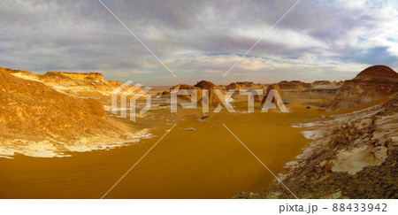 Panorama of El-Agabat valley in White desert, Sahara, Egypt 88433942