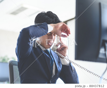 ビジネス　電話対応 88437812