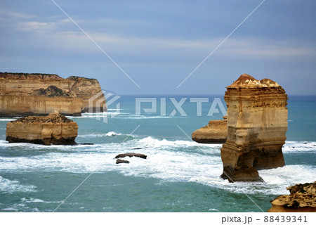 Straight view of Twelves Apostles in Great Ocean Road, Victoria, Australia. 88439341