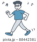 ウォーキングをする若い男性 88442381
