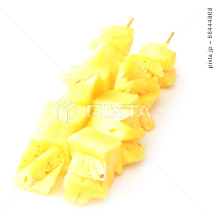 pineapple kebabs 88444808