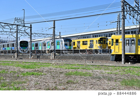 鉄道　私鉄：西武鉄道　拝島線　玉川上水車両基地 88444886