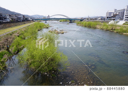 岡山県を流れる一級河川「吉井川」:津山市での風景 岡山県を流れる一級河川「吉井川」:津山市での風景 88445880