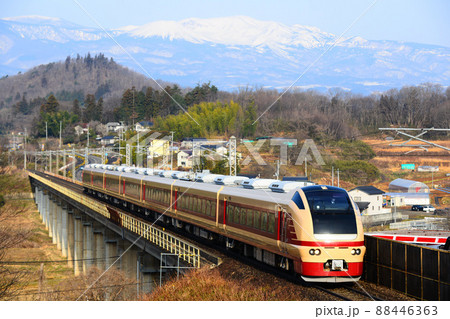 東北本線を行くE653系K70編成 88446363