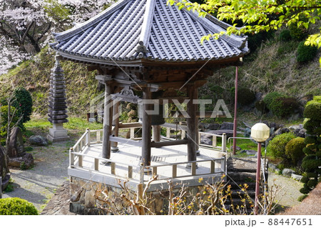 長谷山 東光寺(東京都町田市)鐘楼 長谷山 東光寺(東京都町田市)鐘楼 88447651