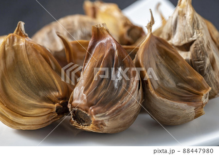 新鮮で美味しい黒にんにく 新鮮で美味しい黒にんにく 88447980