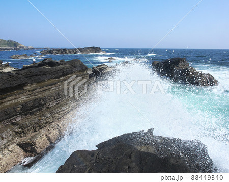 荒波の城ヶ島 自然風景 荒波の城ヶ島 自然風景 88449340