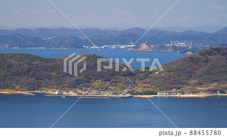 屋島山頂からの女木島と玉野造船所1 屋島山頂からの女木島と玉野造船所1 88455780