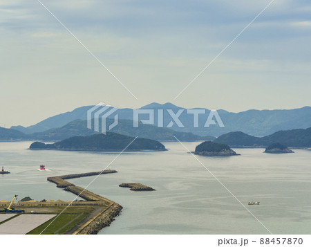 長崎県 福江島から望む五島の島々 / Fukue Island, Goto, Japan 長崎県 福江島から望む五島の島々 / Fukue Island, Goto, Japan 88457870