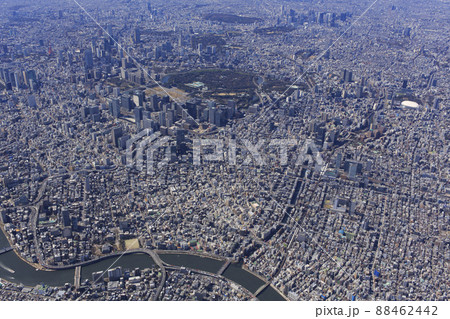 都市風景・隅田川両国INより皇居を望む・空撮 都市風景・隅田川両国INより皇居を望む・空撮 88462442