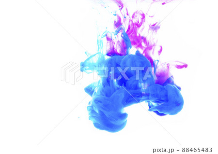 水中に広がるカラフルな絵具 水中に広がるカラフルな絵具 88465483