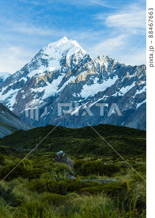 ニュージーランド　アオラキ・マウント・クック国立公園のフッカー・バレー・トラックから見えるアオラキ山 88467663