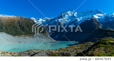 ニュージーランド アオラキ・マウント・クック国立公園のフッカー・バレー・トラックから見えるミュラー湖 ニュージーランド アオラキ・マウント・クック国立公園のフッカー・バレー・トラックから見えるミュラー湖 88467695
