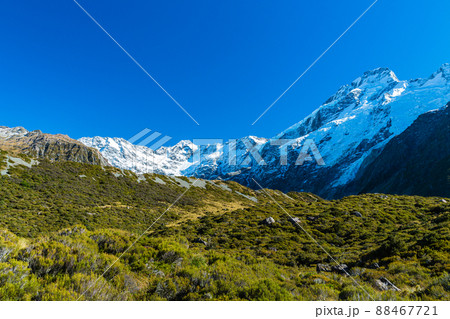 ニュージーランド アオラキ・マウント・クック国立公園のフッカー・バレー・トラックから見えるセフトン山 ニュージーランド アオラキ・マウント・クック国立公園のフッカー・バレー・トラックから見えるセフトン山 88467721