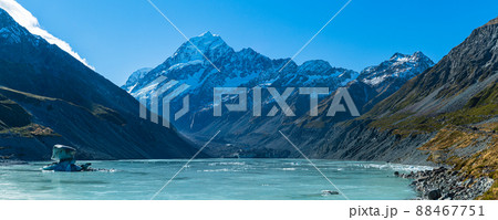 ニュージーランド　アオラキ・マウント・クック国立公園のフッカー・バレー・トラックのフッカー氷河湖 88467751