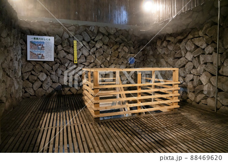 〈島根県〉天然の冷風が漂う八雲風穴 88469620