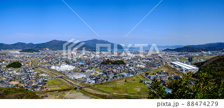 福井県敦賀市の街並み 衣掛山からの眺望 福井県敦賀市の街並み 衣掛山からの眺望 88474279