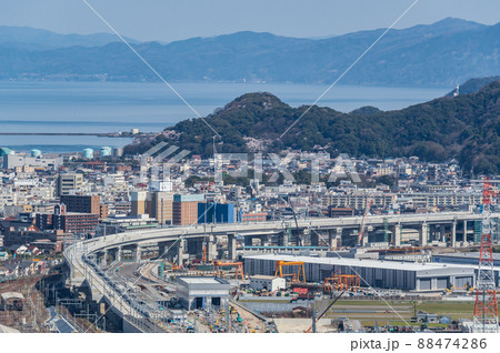 福井県敦賀市の街並み　衣掛山からの眺望 88474286