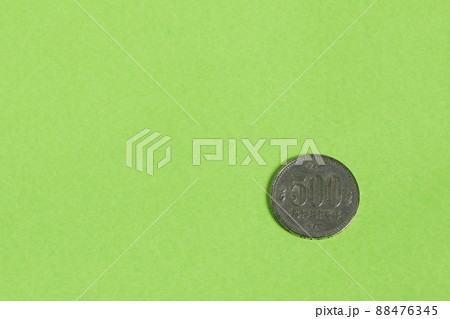 初代500円硬貨(白銅貨) 初代500円硬貨(白銅貨) 88476345