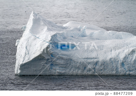 Antarctica - Non Tabular Iceberg - Global warming 88477209