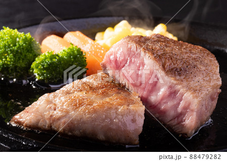 ミスジステーキ　(国産黒毛和牛) 88479282