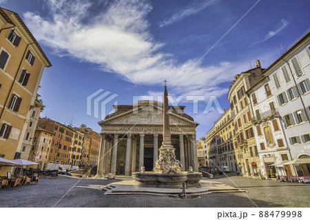 Rome Italy, city skyline at Rome Pantheon Piazza della Rotonda 88479998