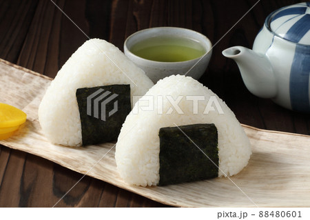 おにぎり おにぎり 88480601