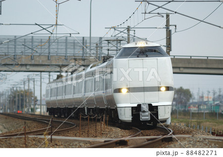北陸本線　加賀笠間－美川　JR西日本　683系　S26+S02編成（金沢）　しらさぎ 88482271