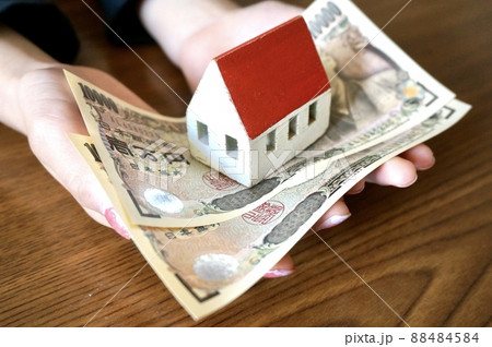 不動産とお金のイメージ 88484584