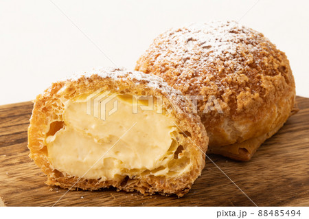 カスタードシュークリーム カスタードシュークリーム 88485494