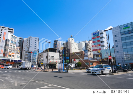 東京都葛飾区 新小岩駅 南口の街並み 88489445