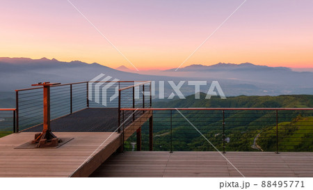 車山の夜明け（スカイテラスから八ヶ岳・富士山・南アルプスを望む） 88495771