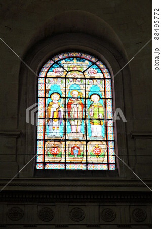 フランス パリ サンロック教会のステンドグラス 88495772