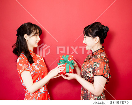 女性 女の人 女 88497879