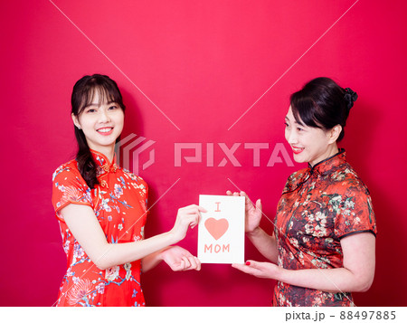 女性 女の人 女 88497885
