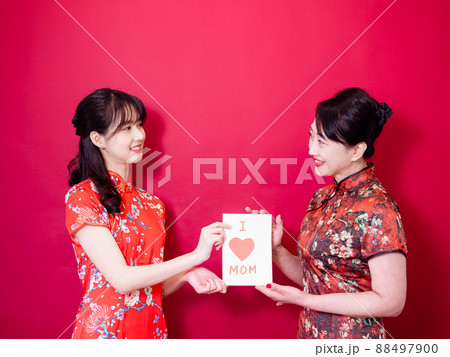 女性 女の人 女 88497900