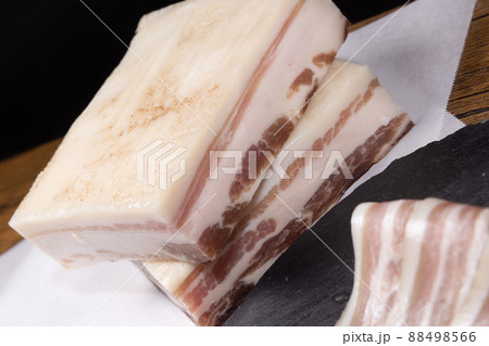 自家製パンチェッタのブロック 88498566