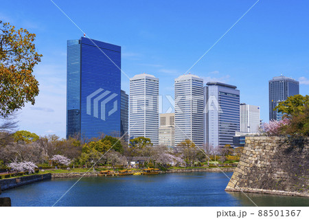 西の丸庭園から見る大阪ビジネスパーク(OBP) 西の丸庭園から見る大阪ビジネスパーク(OBP) 88501367