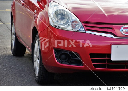 自動車イメージ　日産ノートのフロントマスク 88501509