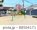 春の京都の公園 88504171