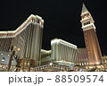 ラスベガスの夜の夜景 ベネチアンホテル周辺 88509574