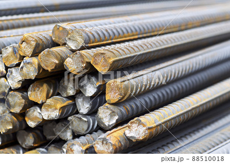 Reinforcing bars with a periodic profile in the packs are stored in the metal products warehouse Reinforcing bars with a periodic profile in the packs are stored in the metal products warehouse 88510018