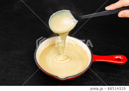 チーズソース アリゴ France-style cheese sauce Aligot チーズソース アリゴ France-style cheese sauce Aligot 88514320